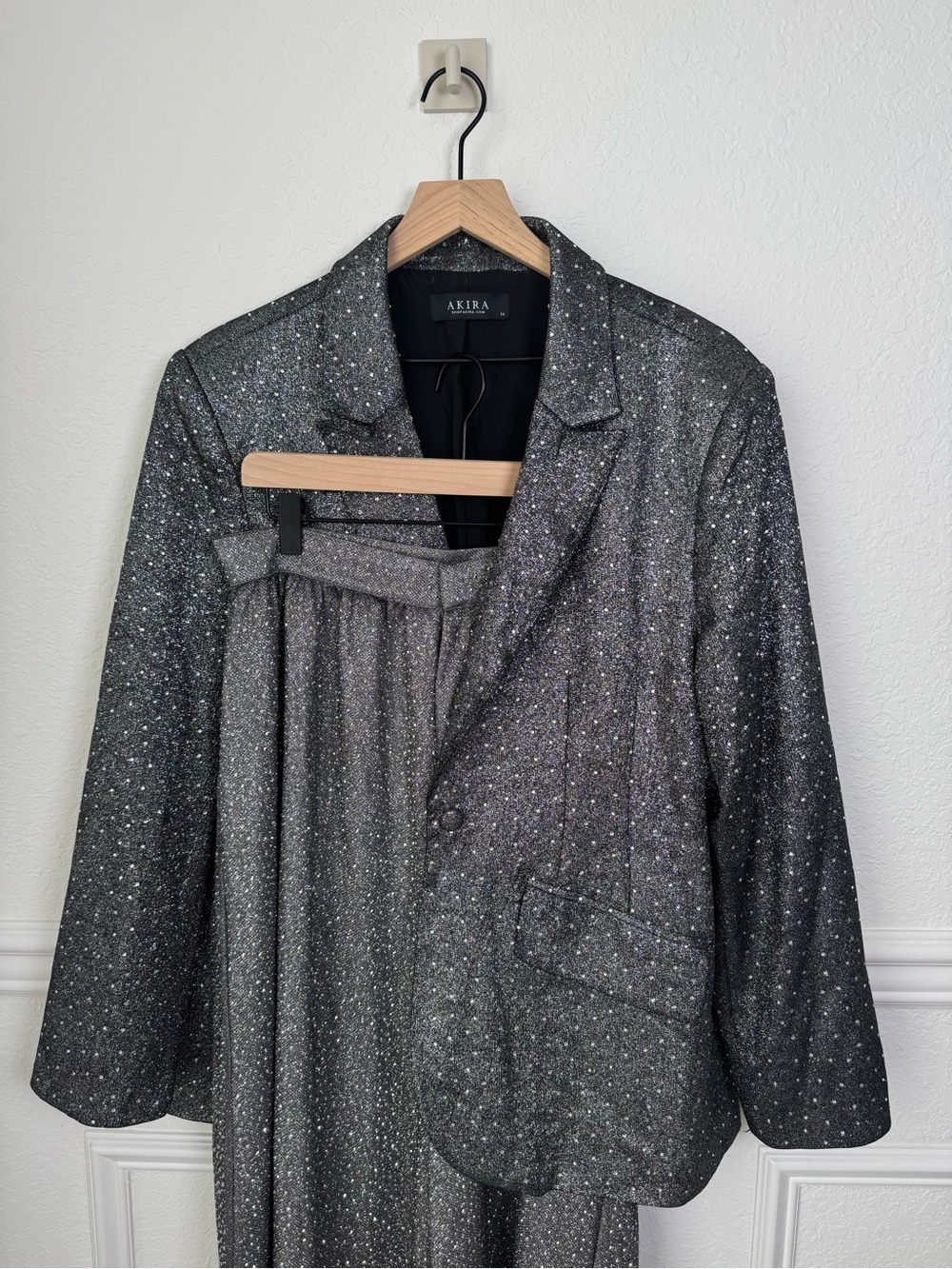 AKIRA Silver Rhinestone Glitter Blazer & Wide Leg Pants Set - Blazer 1X/Pants L